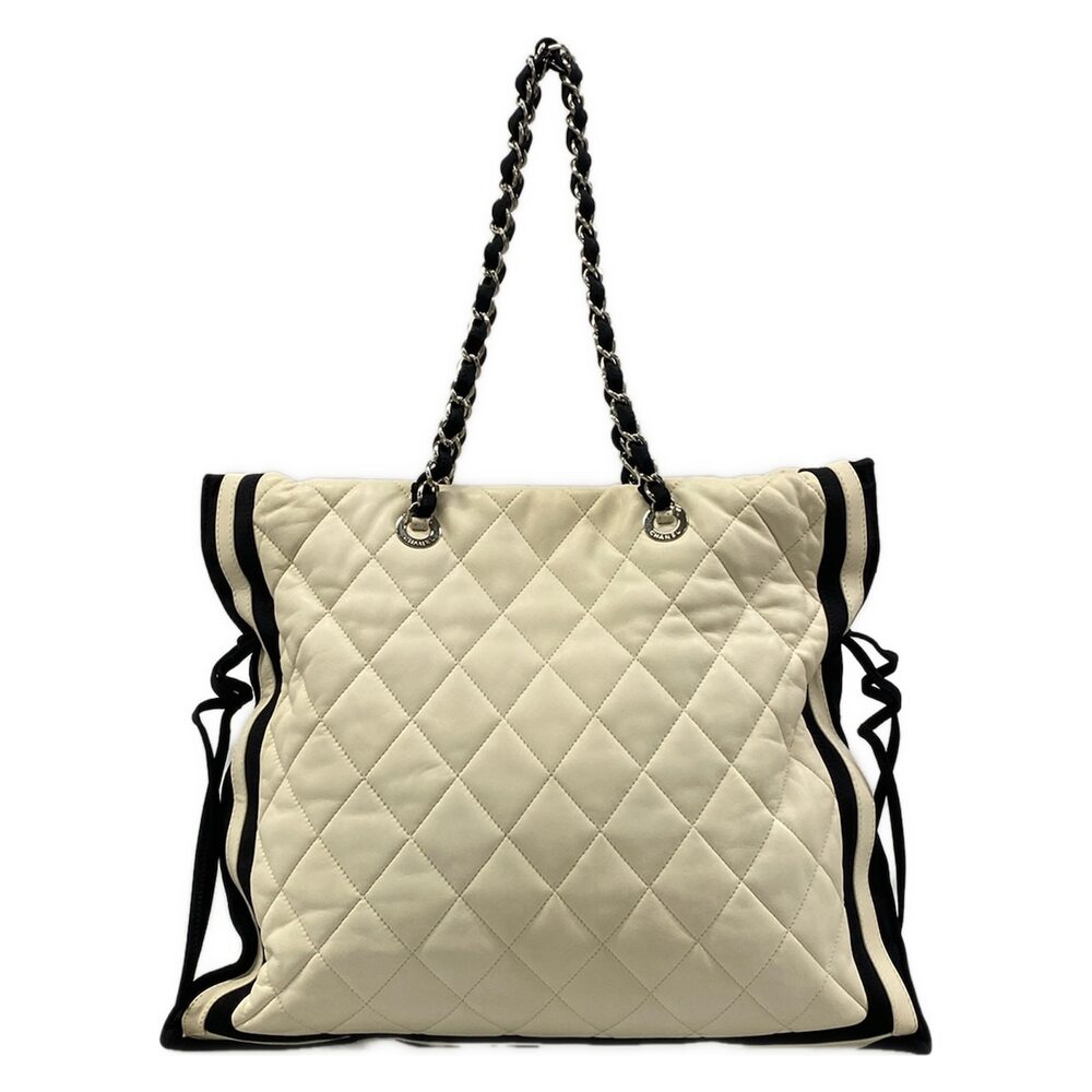 Chanel Matelasse Tote Bag White Black Lambskin Nylon - Picture 3 of 15